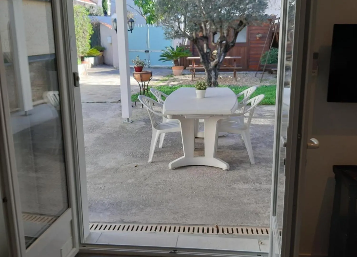 Maisonnette Avec Pergola Toulon Apartment